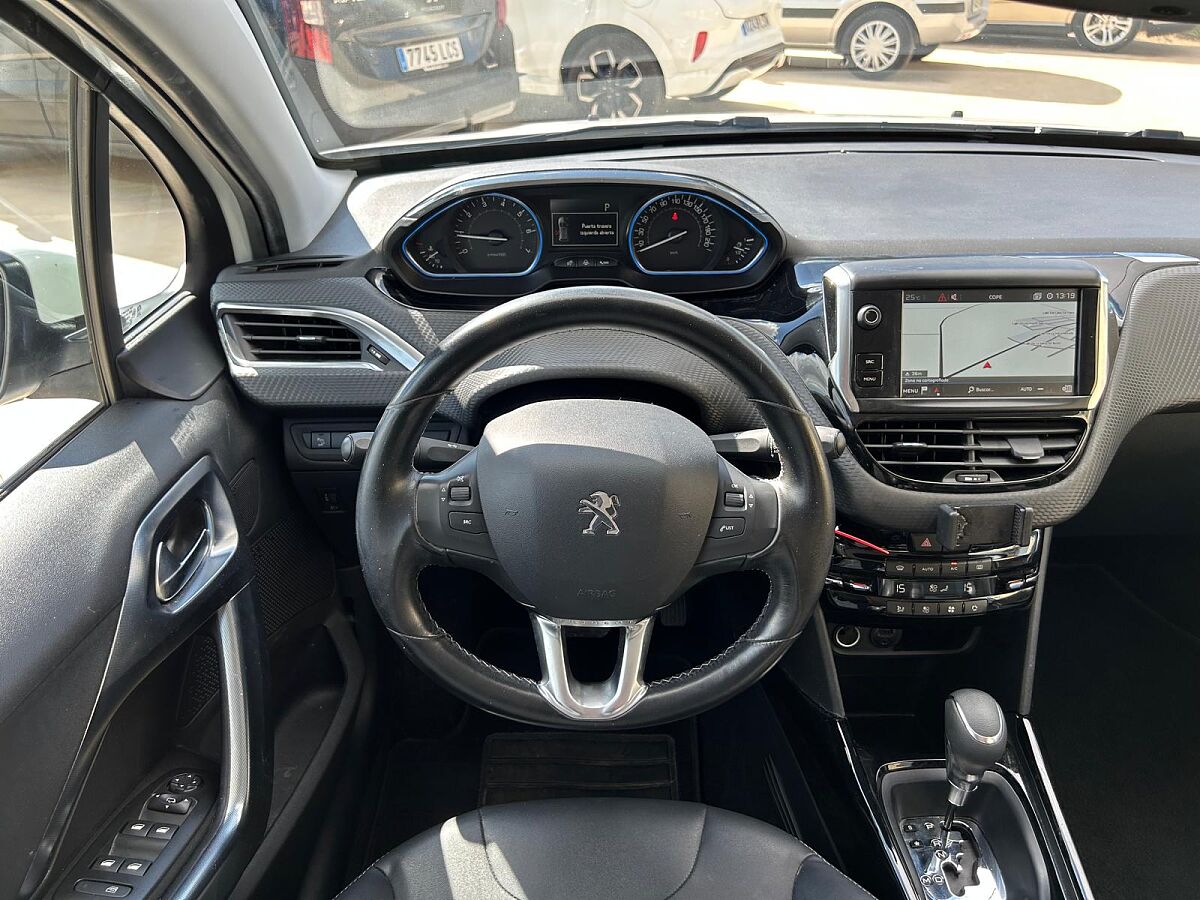 PEUGEOT 2008 ALLURE 1.2 E-THP AUTO SPANISH LHD IN SPAIN 82000 MILES 1 OWNER 2017